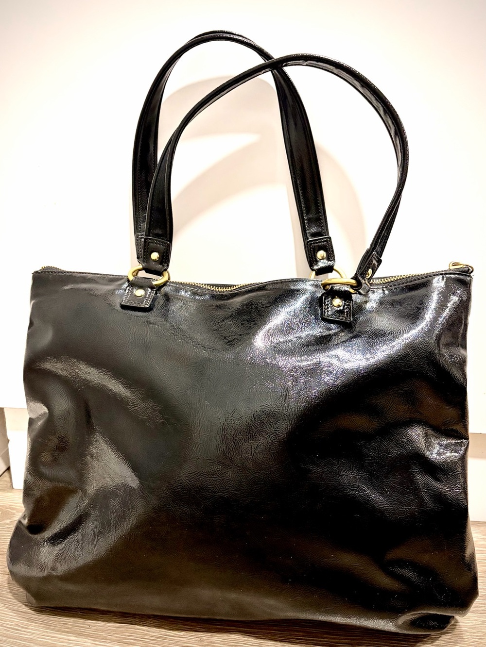 Coach Poppy Black Patent Leather Tote Bag with Zip Pocket - Picture 6 of 8